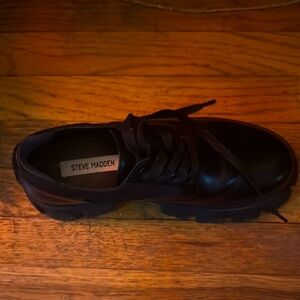 Steve Madden Black Oxfords Minimalist Design